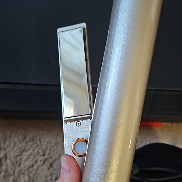 TYME Gold Hair Styling Tool - Picture 3 of 5